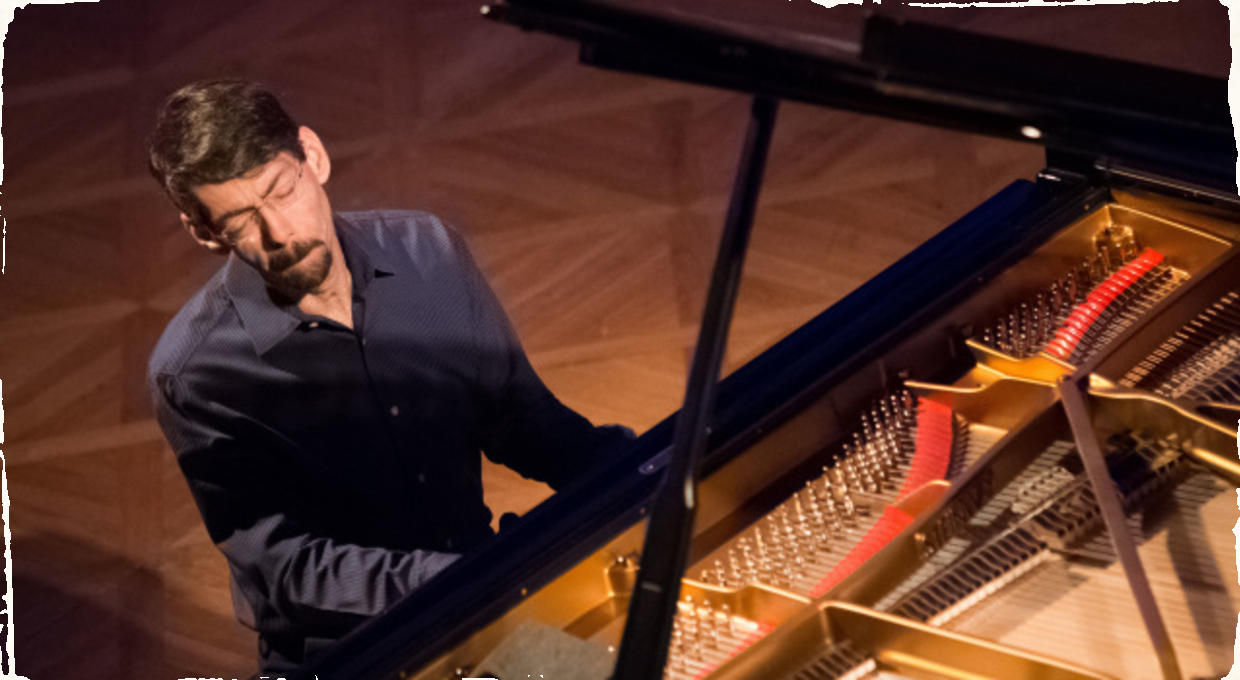 Koncert zadarmo každý večer v teple domova. Fred Hersch začína sériu koncertov online